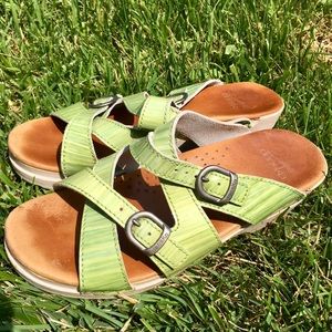 Green and tan Dansko sandals 💚